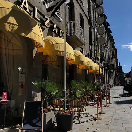 Balzac Hotel Restaurant Фужер Экстерьер фото