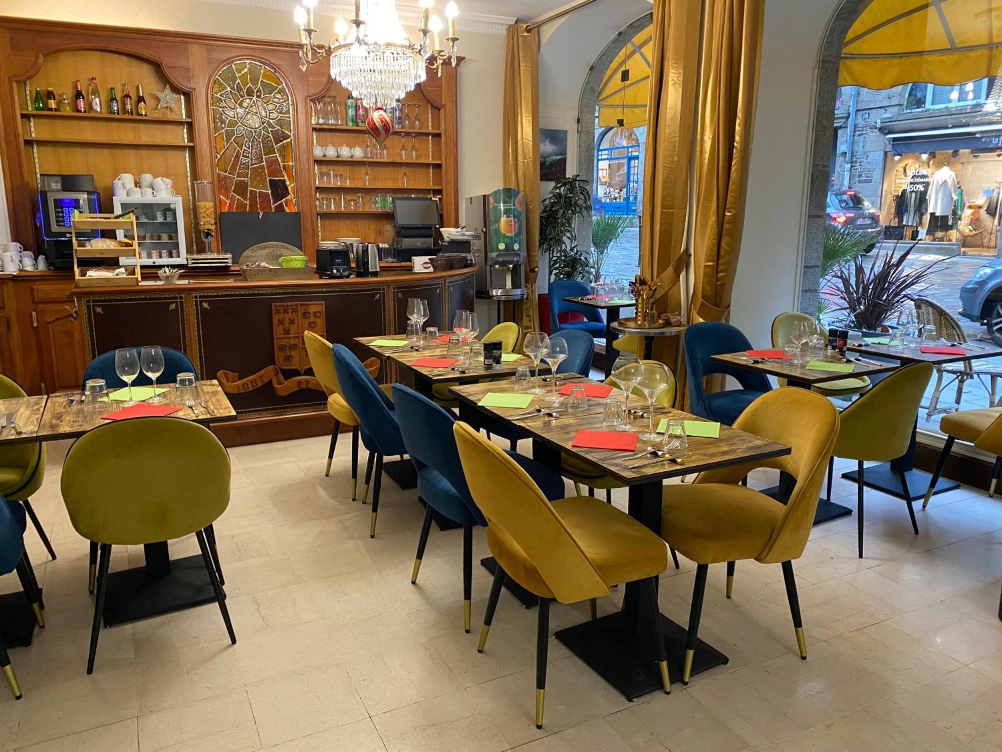 Balzac Hotel Restaurant Фужер Экстерьер фото